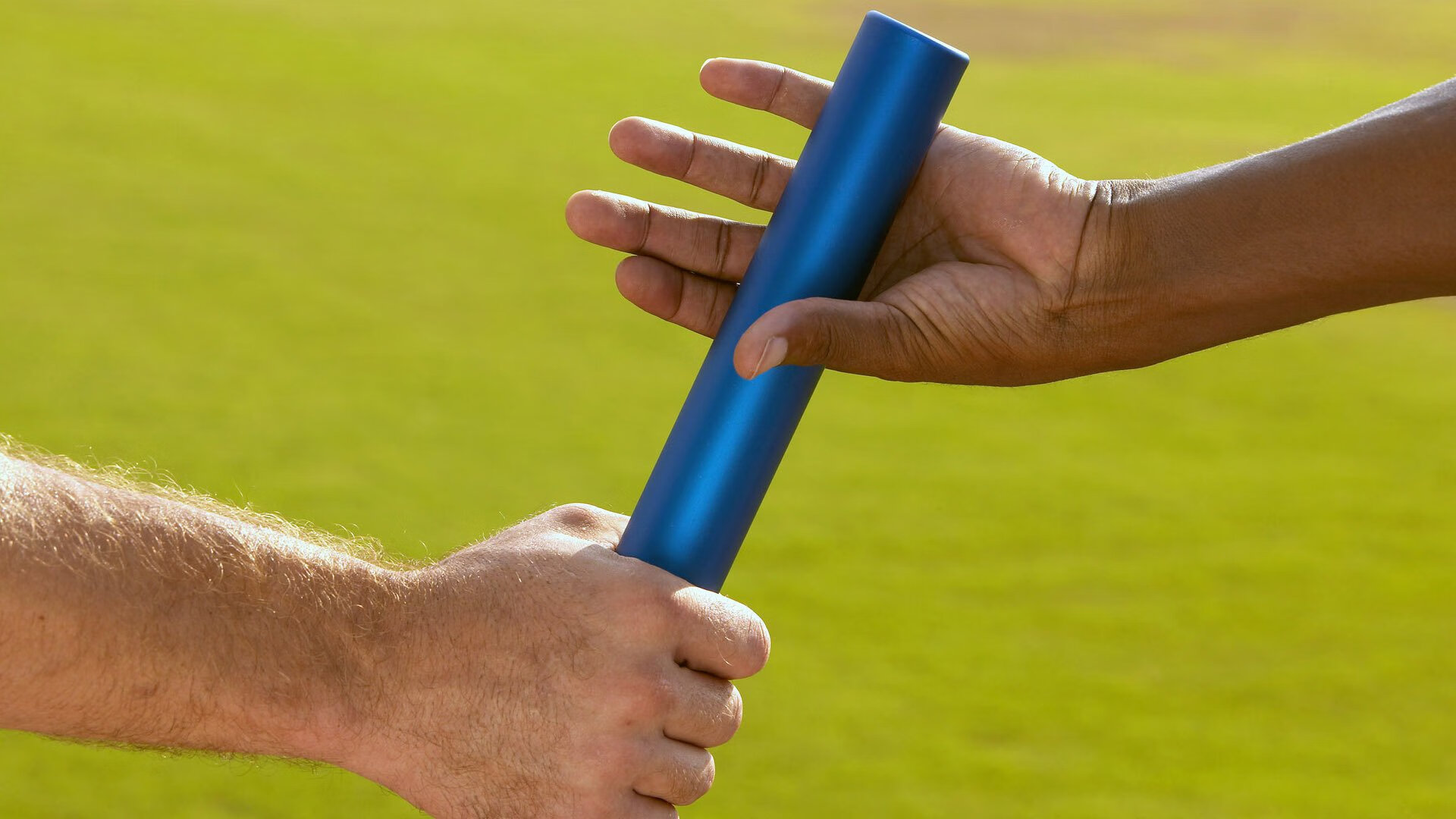 “亲子互动新体验，牛仔3K亲子跑让香港街头充满欢声笑语”